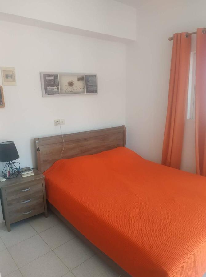 Livadia  Spiros Apartments מראה חיצוני תמונה
