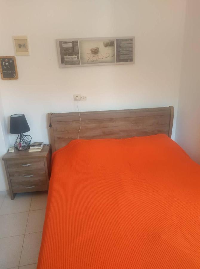 Livadia  Spiros Apartments מראה חיצוני תמונה