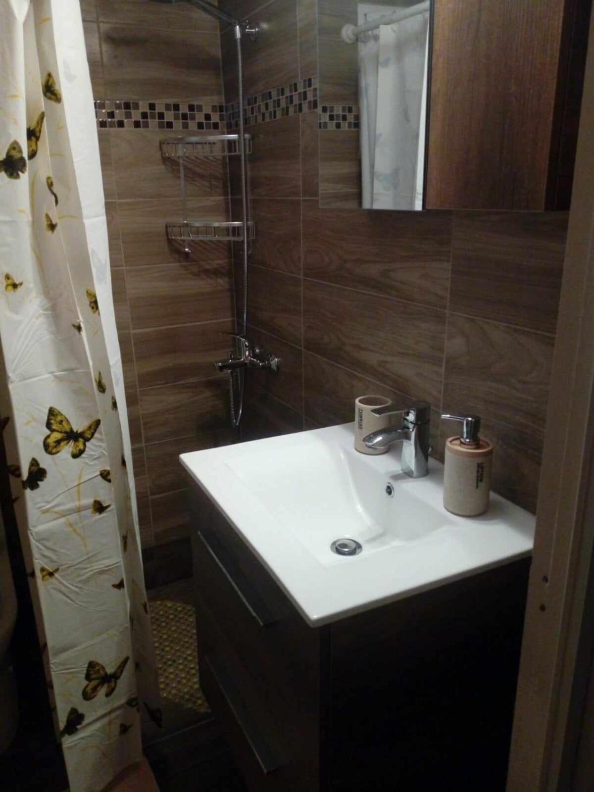 Livadia  Spiros Apartments מראה חיצוני תמונה