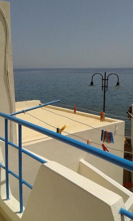 Livadia  Spiros Apartments מראה חיצוני תמונה